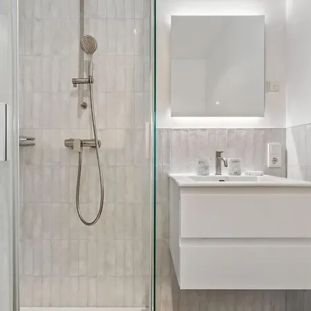 Apartment Luxury 2br, Free Parking, Balcony Luxembourg