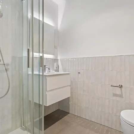 Lejlighed Luxury 2br, Free Parking, Balcony *