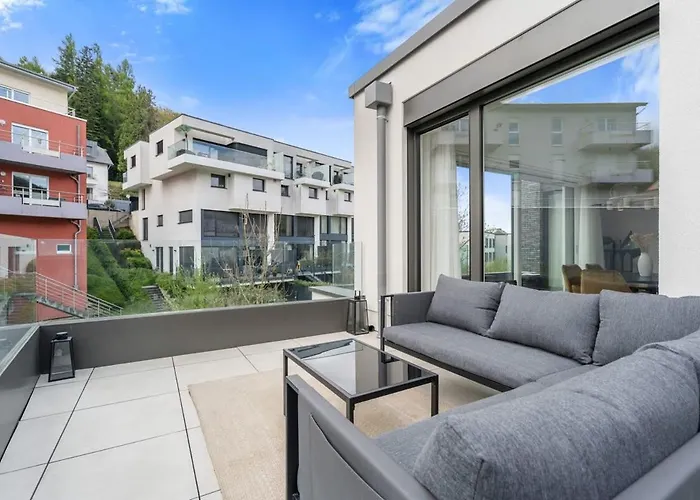 Luxury 2br, Free Parking, Balcony *